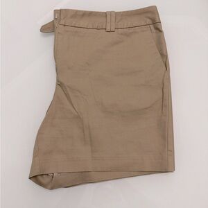 Worthington. Women’s Size 10. Khaki shorts